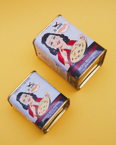 Smoked sweet paprika vintage tin